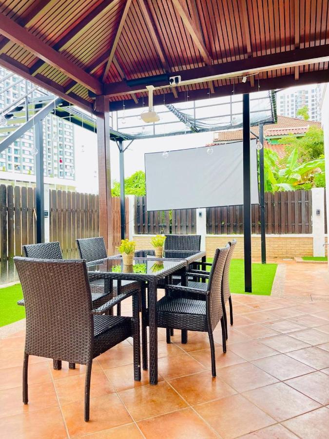 Trendy Family Getaway By Stayco - Mini-Pool, Outdoor Cinema, Air Loft, Ps4, Ktv - Just 2 Mins To Beach! Batu Ferringhi Eksteriør bilde